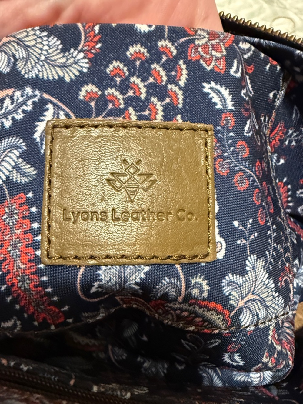Lyon’s Leather Sage Biggie Bee Convertible Pouch-please read - Picture 13 of 13